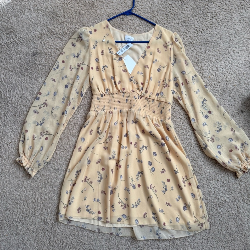 NWT Aritzia Wilfred long sleeve floral dress Medium